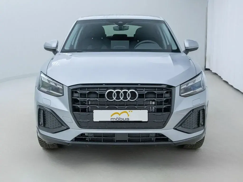Neu Audi Q2 Advanced Plus 150 PS (110 kW) 2026 Silber SUV