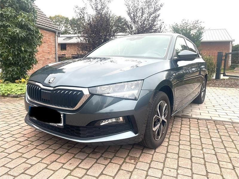 Grau Gebraucht 2020 Skoda Scala Drive Kleinwagen | 14.900 € (Fairer Preis) - Bild 1/4