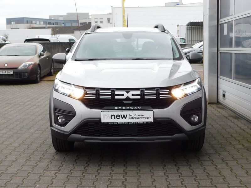 Gebraucht Dacia Sandero Expression 91 PS (66 kW) 2023 Grau Kleinwagen