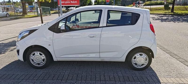 Weiß Gebraucht 2014 Chevrolet Spark LS Kleinwagen | 4.500 € - Bild 1/4