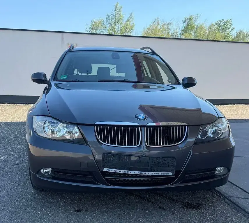 Gebraucht BMW 325 197 PS (144 kW) 2007 Grau Kombi