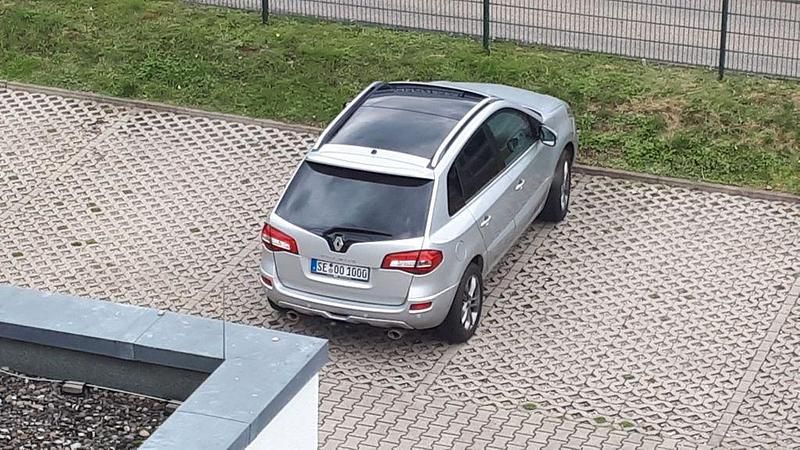 Gebraucht Renault Koleos Night&Day 150 PS (110 kW) 2012 Silber SUV