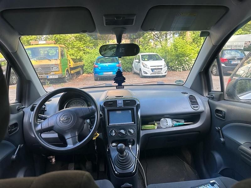 Second-hand Opel Agila 2008 Alb Hatchback