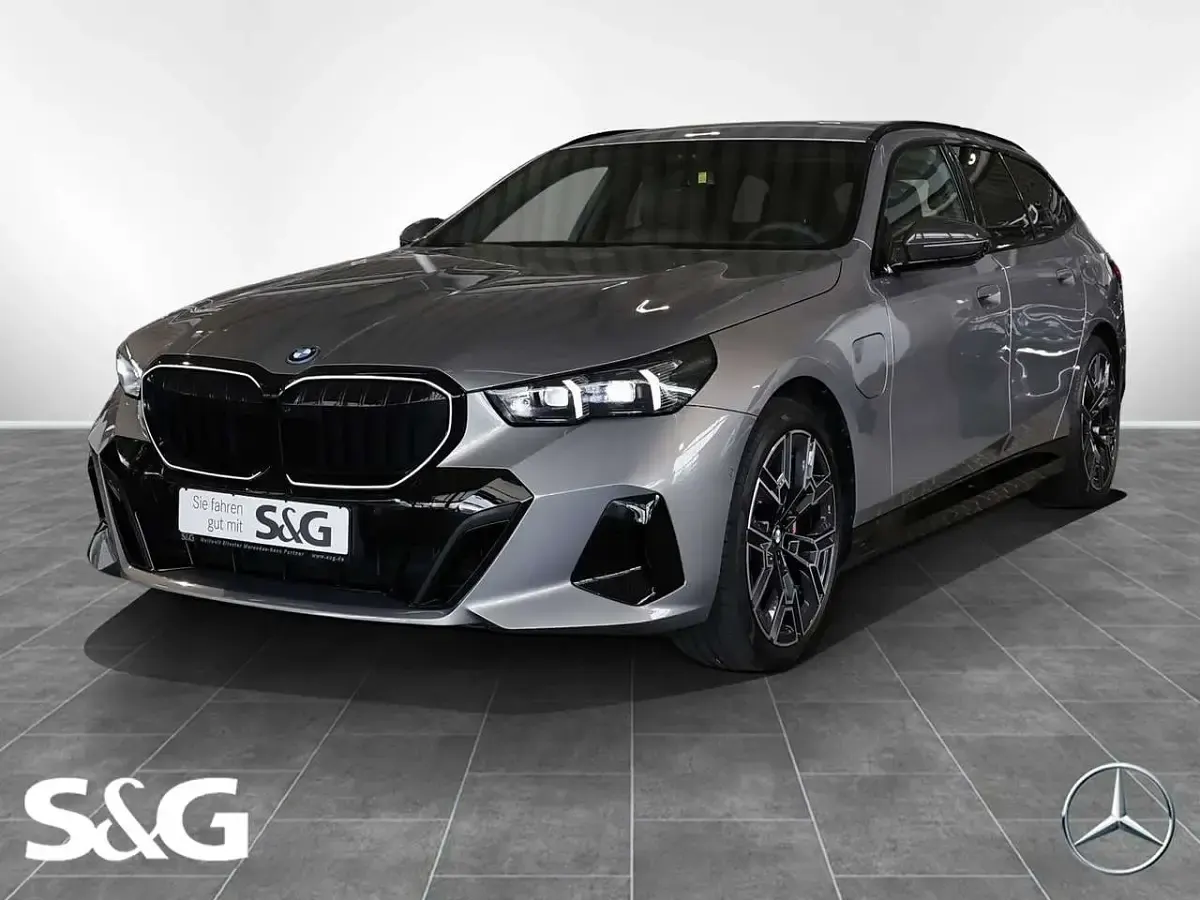Gebraucht BMW 530e M Sport 190 PS (139 kW) 2025 Kombi