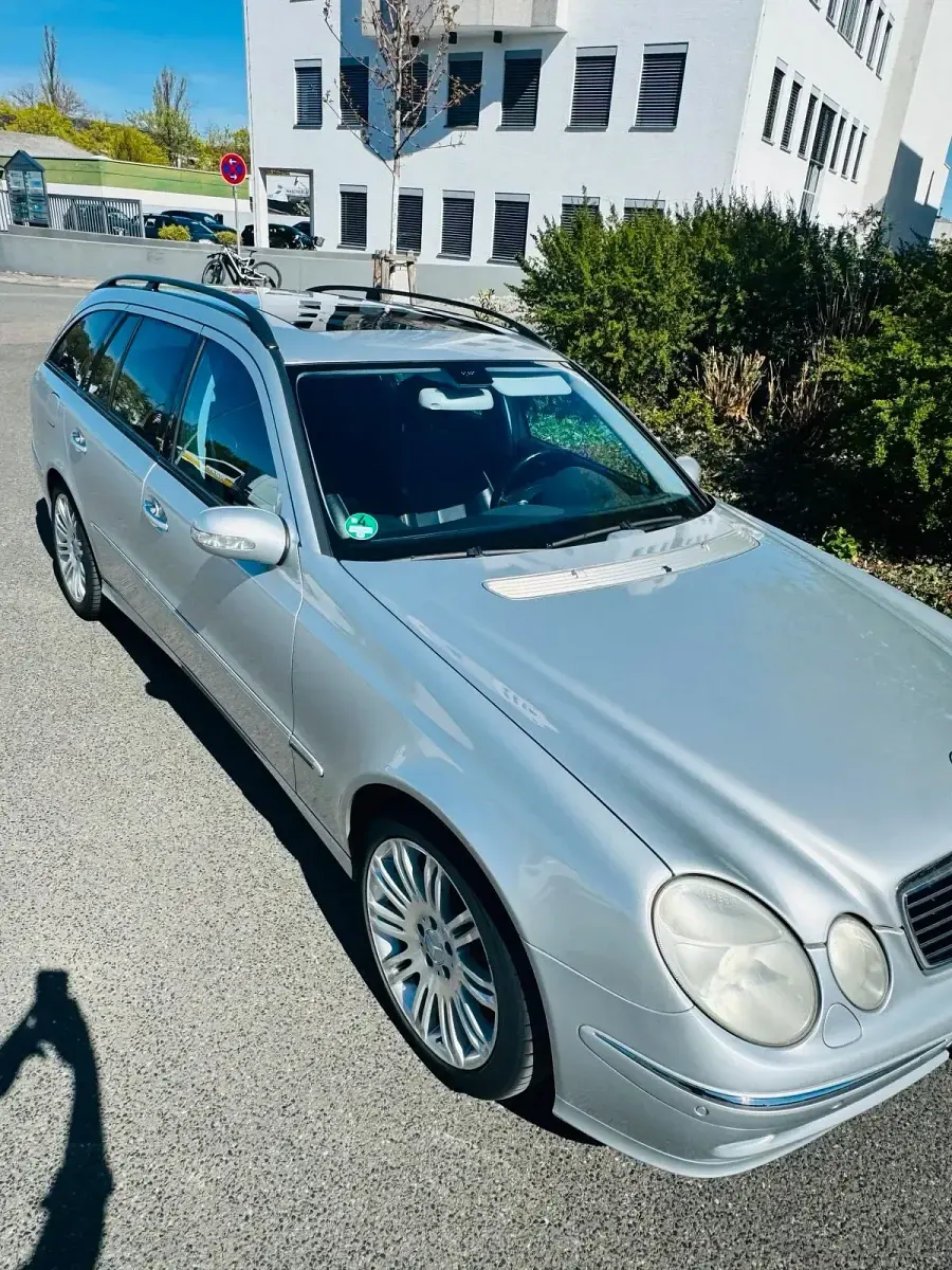 Gebraucht Mercedes E350 272 PS (200 kW) 2005 Silber Kombi