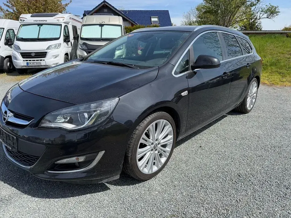 Gebraucht Opel Astra Exklusiv 140 PS (102 kW) 2015 Schwarz Kombi