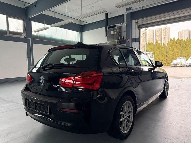 Gebraucht BMW 118 Advantage 136 PS (100 kW) 2018 Schwarz Kleinwagen