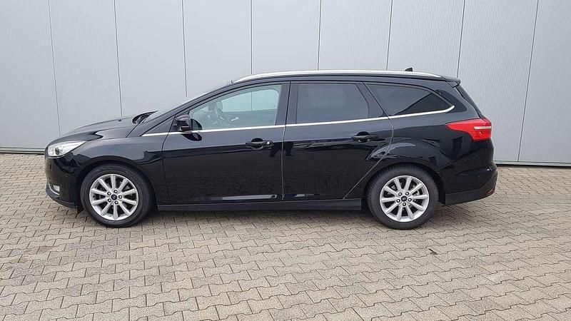 Gebraucht Ford Focus Business Edition 125 PS (91 kW) 2016 Schwarz Kombi
