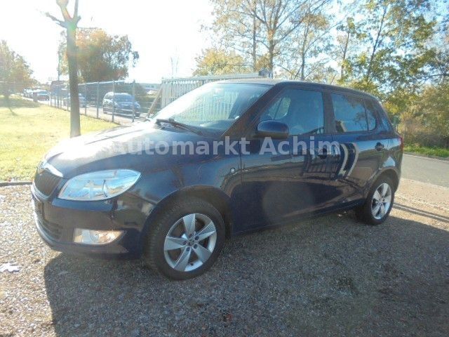 Gebraucht Skoda Fabia Fresh 105 PS (77 kW) 2014 Blau Kleinwagen