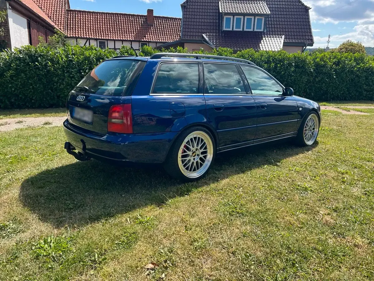 Gebraucht Audi S4 245 PS (180 kW) 1999 Blau Kombi