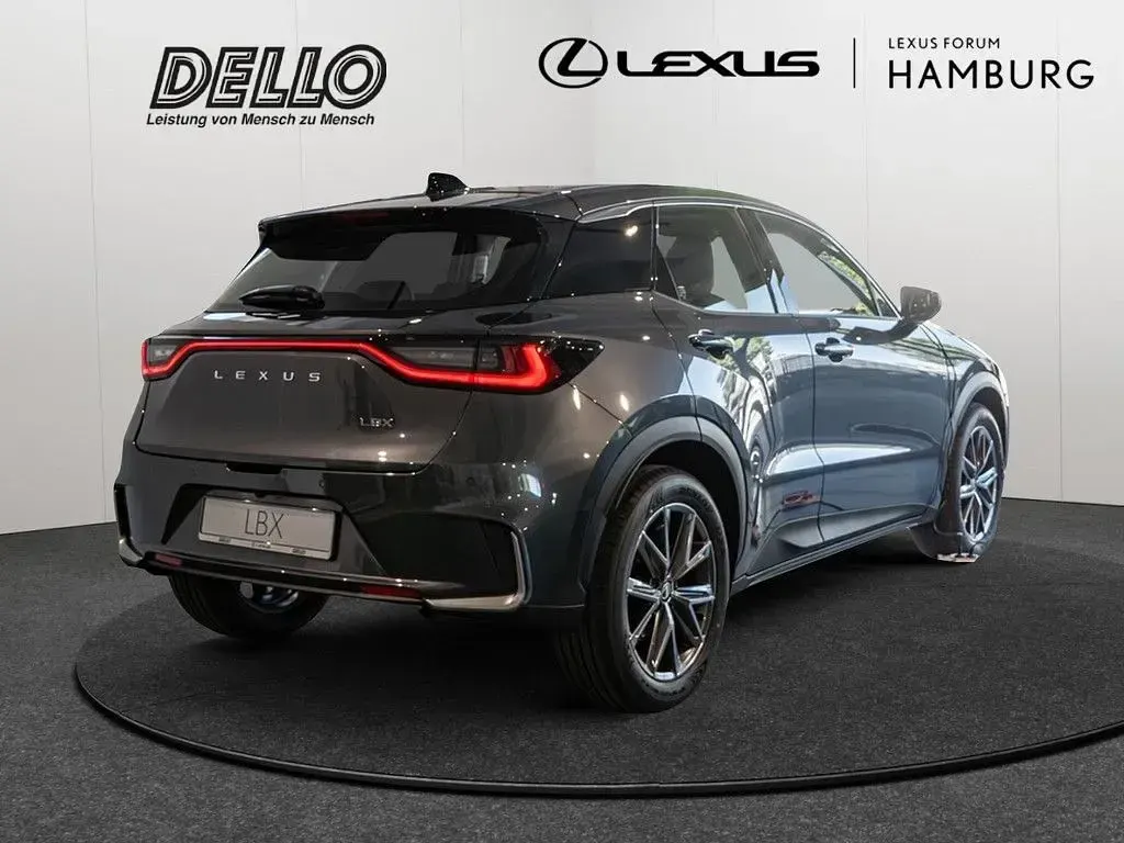 Neu Lexus LBX 136 PS (100 kW) 2026 Grau SUV