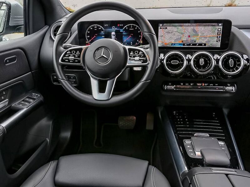 Gebraucht Mercedes B200 Progressive 222 PS (163 kW) 2022 Iridiumsilber metallic Kleinwagen