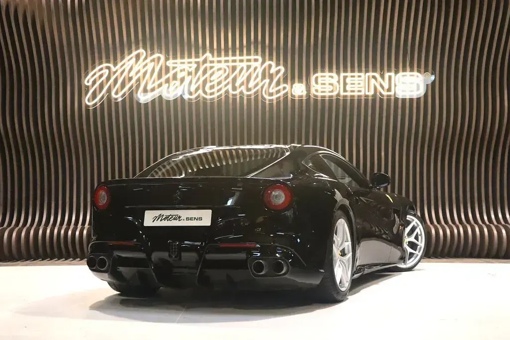 Second-hand Ferrari F12 741 CP (545 kW) 2013 Negru Coupe