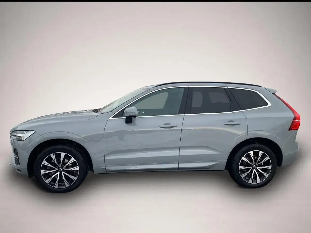 Gebraucht Volvo XC60 Core 250 PS (183 kW) 2024 Manufacturer SUV