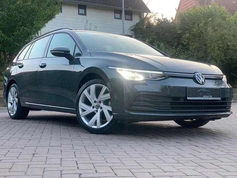 Gebraucht VW Golf VIII Life 110 PS (80 kW) 2023 Grau Kombi