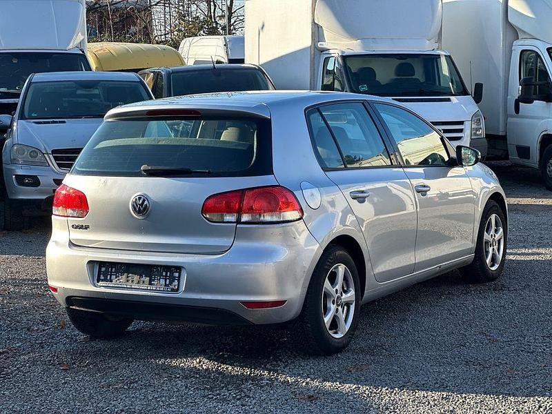 Gebraucht VW Golf VI Trendline 80 PS (58 kW) 2008 Silber Kleinwagen