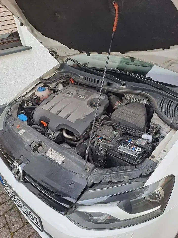 Gebraucht VW Polo Highline 90 PS (66 kW) 2012 Weiß Kleinwagen