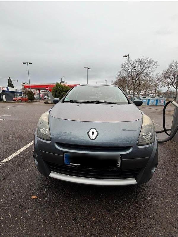 Grau Gebraucht 2009 Renault Clio III Kleinwagen | 2.000 € - Bild 1/4