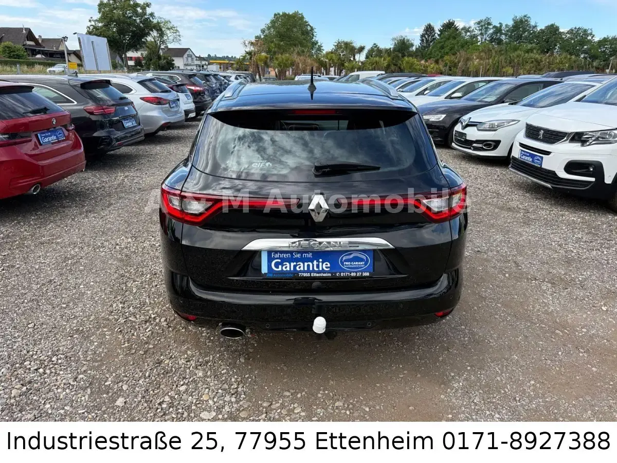 Gebraucht Renault Mégane GrandTour Intens 132 PS (97 kW) 2016 Schwarz Kombi