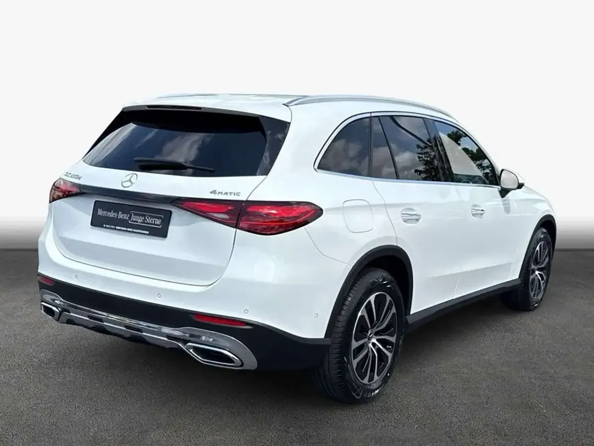 Gebraucht Mercedes GLC200 Avantgarde 163 PS (119 kW) 2025 Weiß SUV