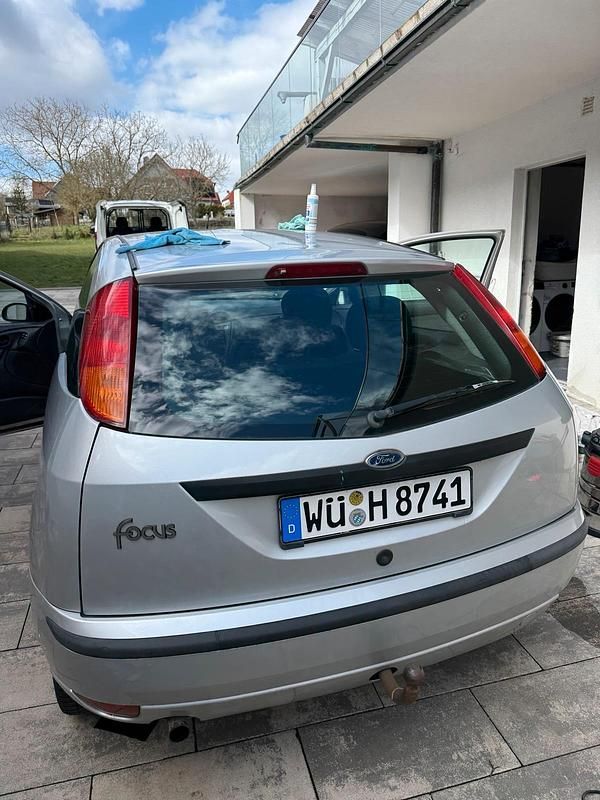 Gebraucht Ford Focus 80 PS (58 kW) 2004 Kleinwagen