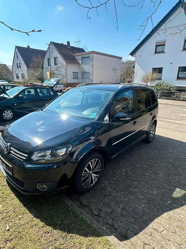 Schwarz Gebraucht 2012 VW Touran Van / Kleinbus | 6.500 € - Bild 1/4