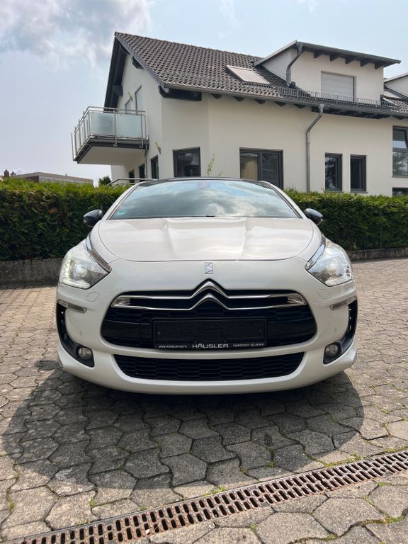 Weiß Gebraucht 2013 Citroën DS5 So Chic Kleinwagen | 8.750 € (Fairer Preis) - Bild 1/4
