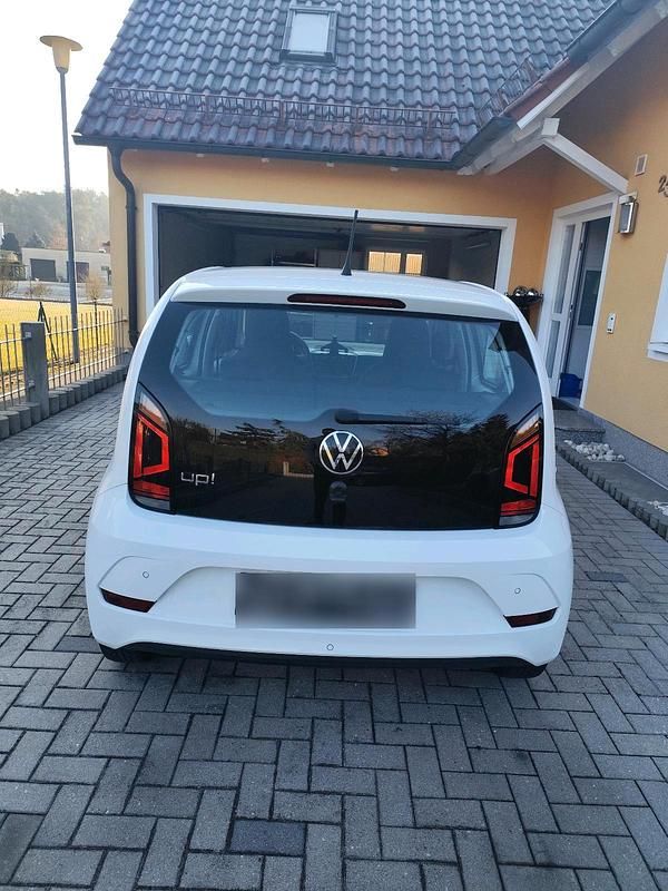 Gebraucht VW up! 65 PS (47 kW) 2021 Weiß Kleinwagen
