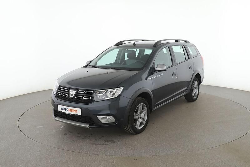 Grau Gebraucht 2020 Dacia Logan MCV Stepway Kombi | 10.910 € (Fairer Preis) - Bild 1/3