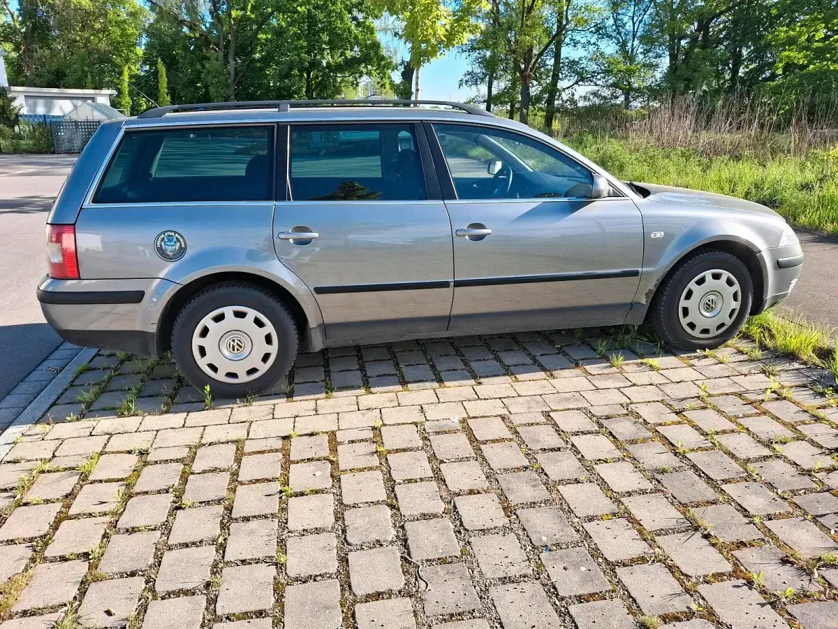 Gebraucht VW Passat 130 PS (95 kW) 2002 Grau Kombi