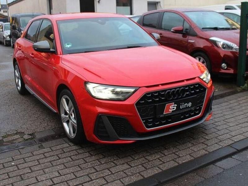 Gebraucht Audi A1 Ambiente 200 PS (147 kW) 2019 Rot SUV