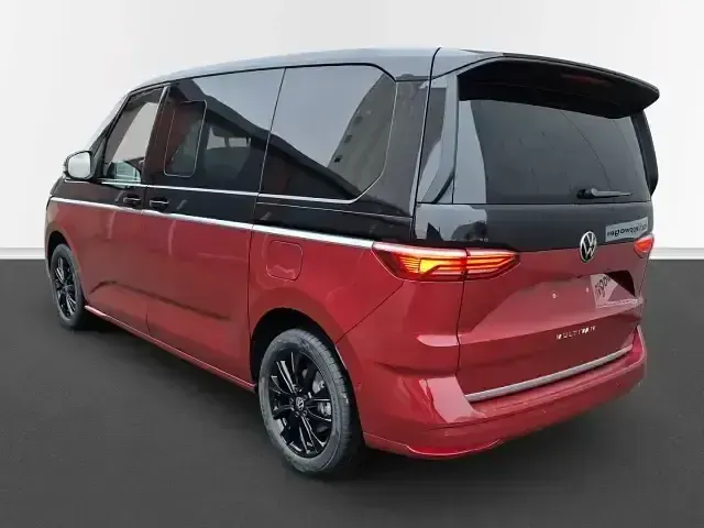 Gebraucht VW Multivan Style 150 PS (110 kW) 2025 Schwarz Van / Kleinbus