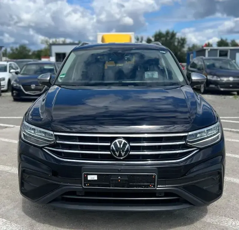 Gebraucht VW Tiguan Allspace 150 PS (110 kW) 2022 Schwarz SUV
