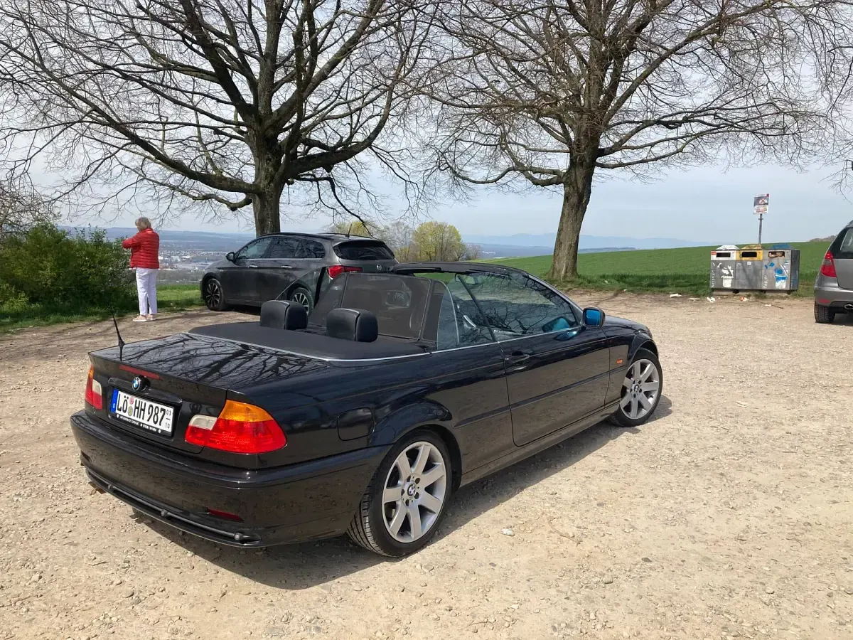Gebraucht BMW 323 Cabriolet 170 PS (125 kW) 2000 Schwarz Cabrio