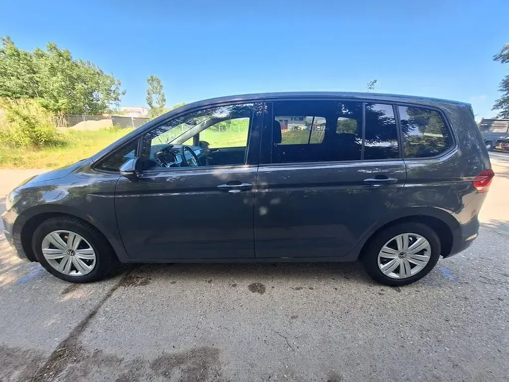 Gebraucht VW Touran 116 PS (85 kW) 2020 Grau Van / Kleinbus