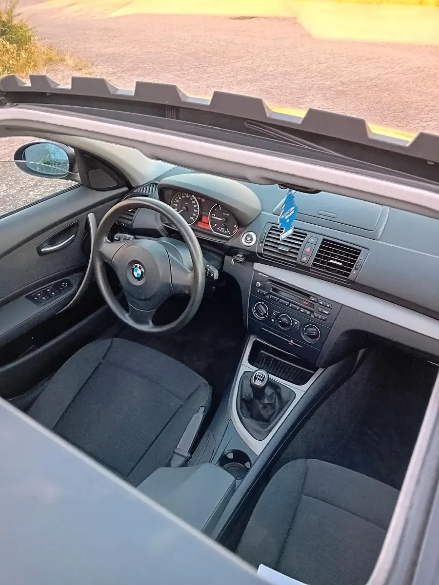 Gebraucht BMW 118 143 PS (105 kW) 2008 Schwarz Kleinwagen
