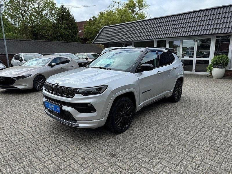 Silber Gebraucht 2022 Jeep Compass SUV | 27.990 € (Fairer Preis) - Bild 1/4