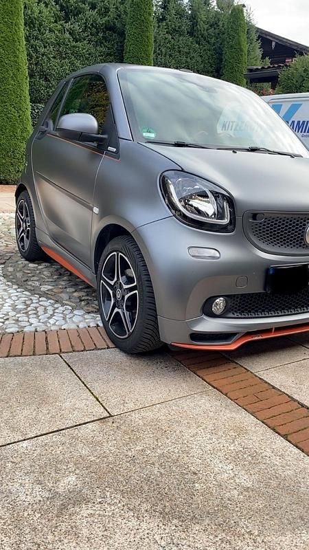 Grau Gebraucht 2017 Smart ForTwo Cabrio Brabus Cabrio | 22.400 € - Bild 1/4