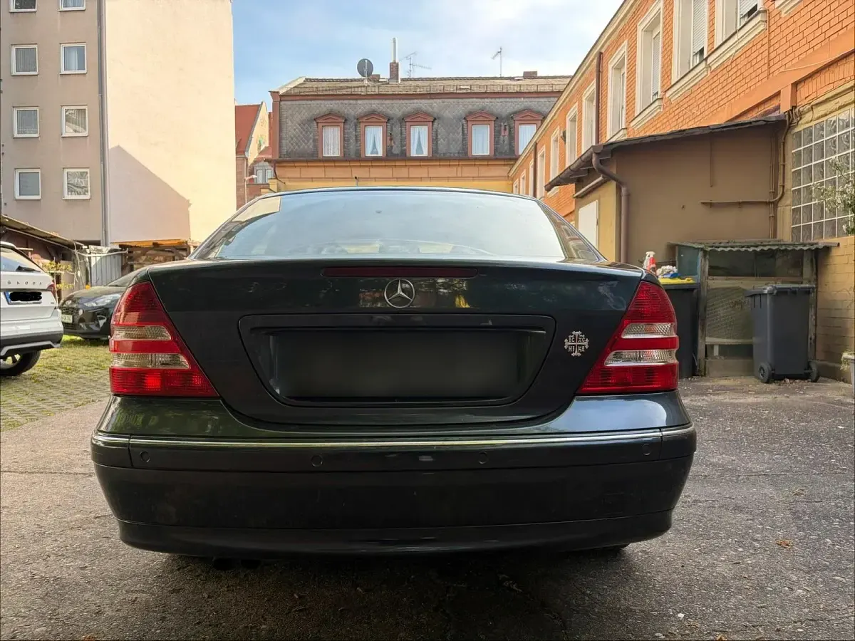 Gebraucht Mercedes C180 Elegance 143 PS (105 kW) 2004 Blau Limousine