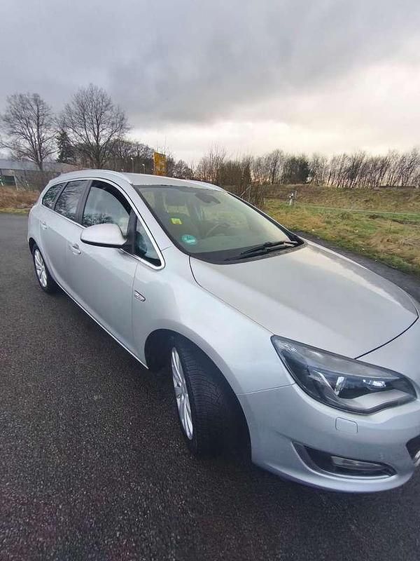 Gebraucht Opel Astra Active 110 PS (80 kW) 2013 Kombi