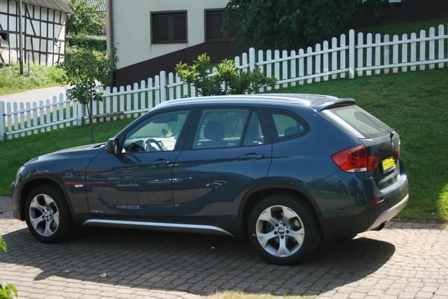 Gebraucht BMW X1 xLine 150 PS (110 kW) 2011 Blau metallic SUV