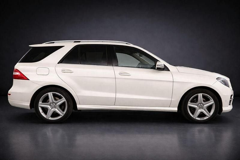 Używany Mercedes ML350 258 KM (189 kW) 2013 Biały SUV