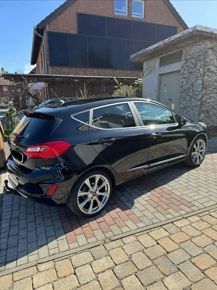 Gebraucht Ford Fiesta Vignale 140 PS (102 kW) 2018 Schwarz Kleinwagen