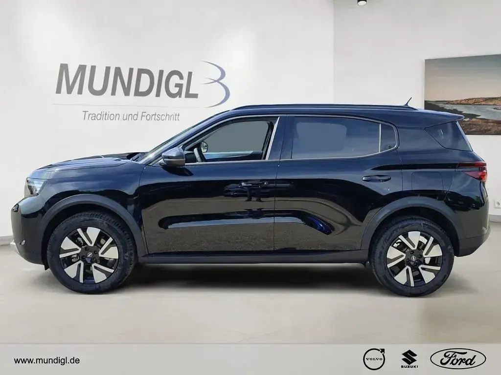 Neu Opel Frontera 136 PS (100 kW) 2025 Lackierung schwarz perla nera/ SUV