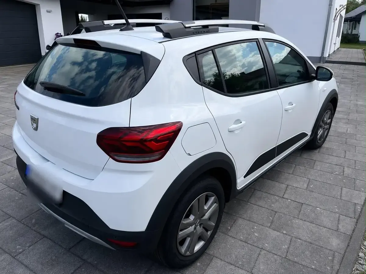Gebraucht Dacia Sandero Stepway 91 PS (66 kW) 2022 Weiß Kleinwagen