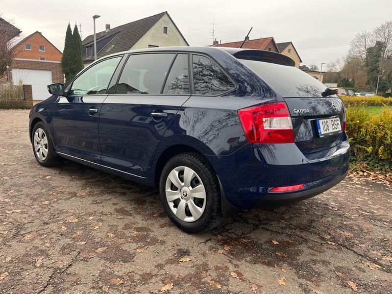 Gebraucht Skoda Rapid Active 90 PS (66 kW) 2016 Blau Limousine