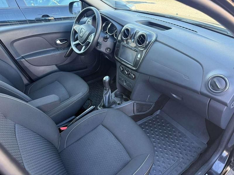 Gebraucht Dacia Logan Lauréate 90 PS (66 kW) 2017 Perlmuttschwarz Kombi