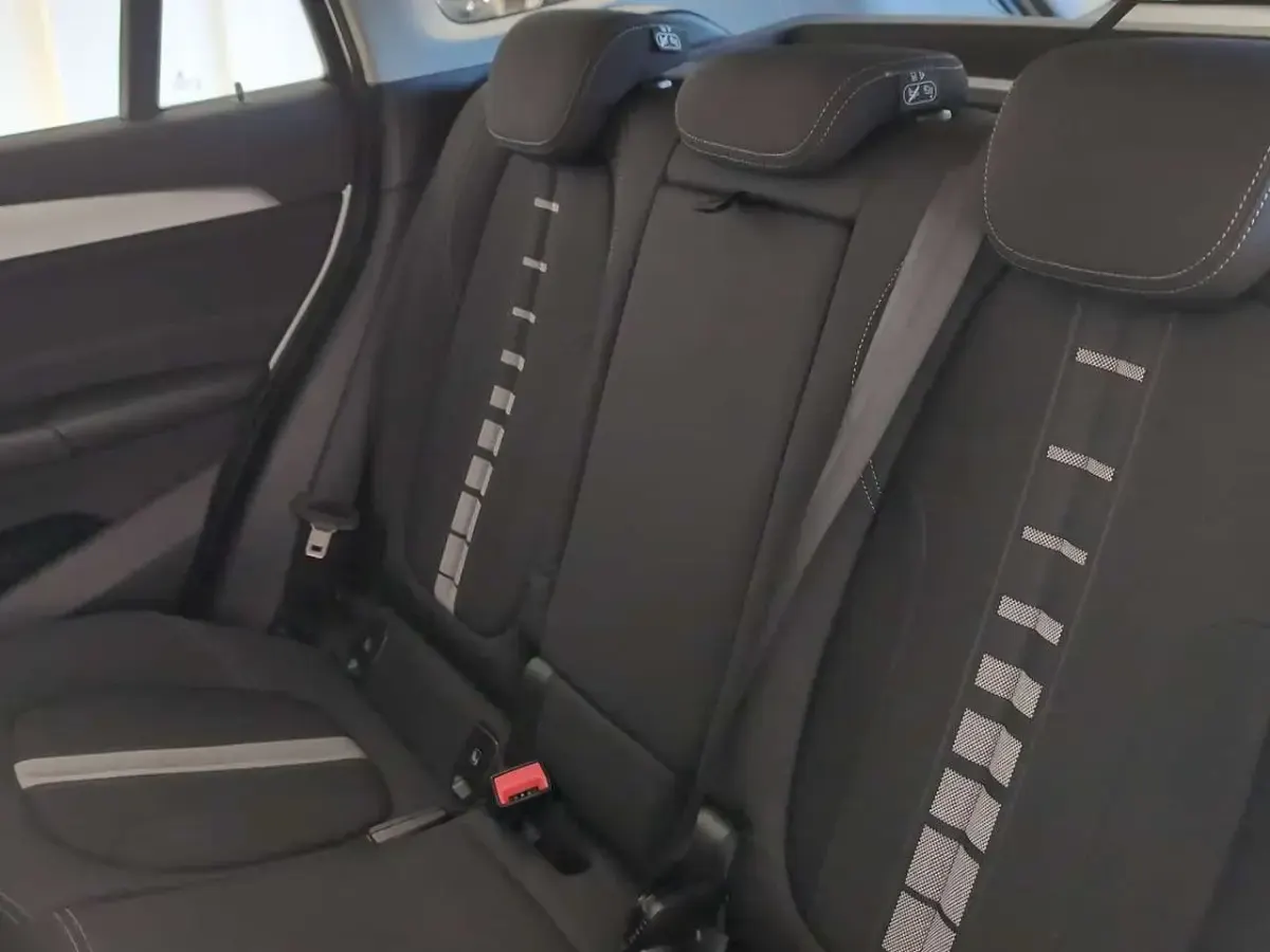 Gebraucht BMW X1 Sport Line 192 PS (141 kW) 2018 Alpinweiss uni SUV