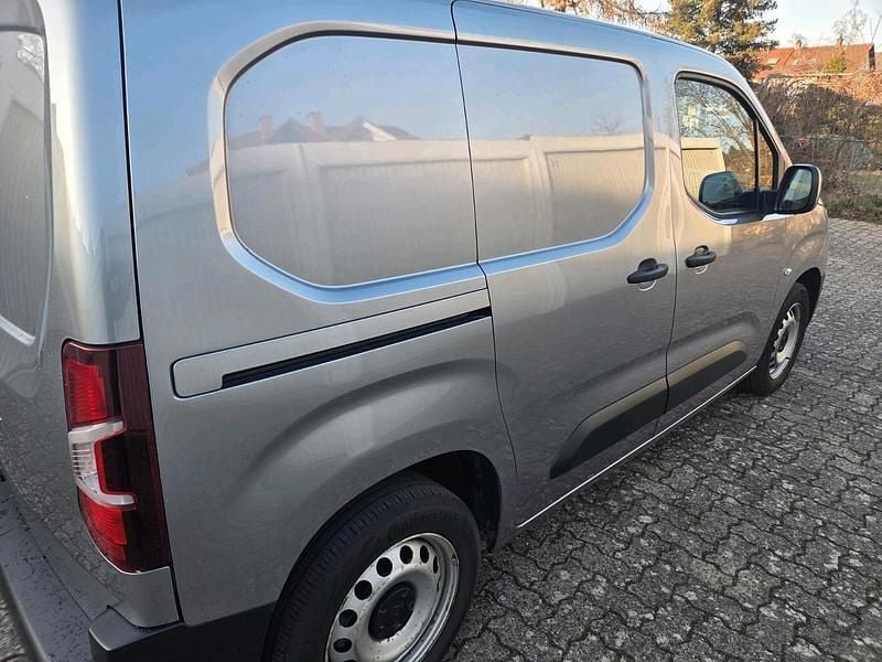 Gebraucht Opel Combo Edition 136 PS (100 kW) 2020 Silber Van / Kleinbus