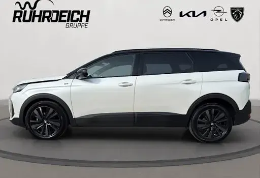 Gebraucht Peugeot 5008 GT 136 PS (100 kW) 2024 Lack weiss perlglänzend/metall SUV